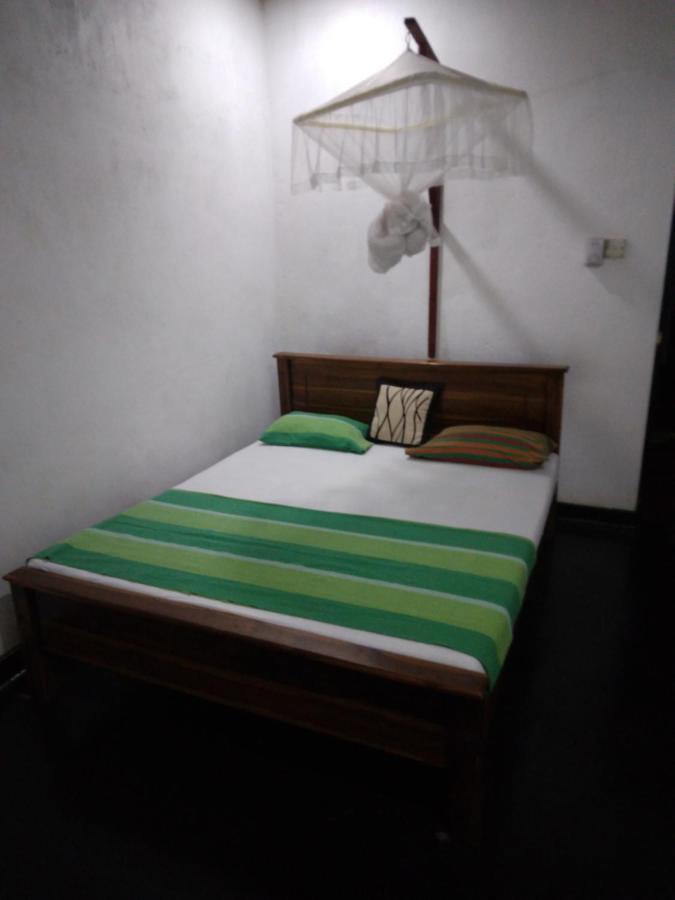Lake House Homestay Anuradhapura Eksteriør billede