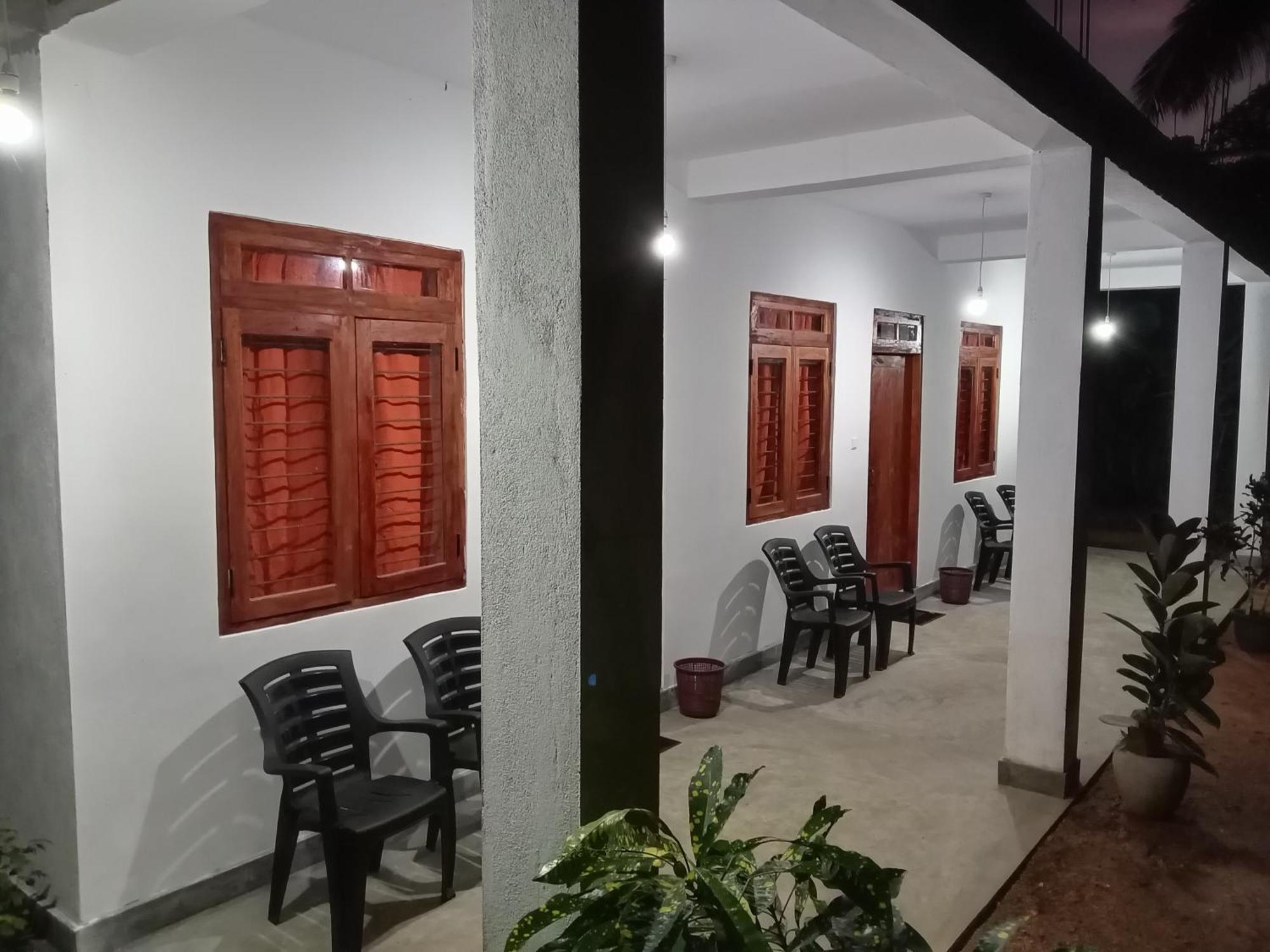 Lake House Homestay Anuradhapura Eksteriør billede