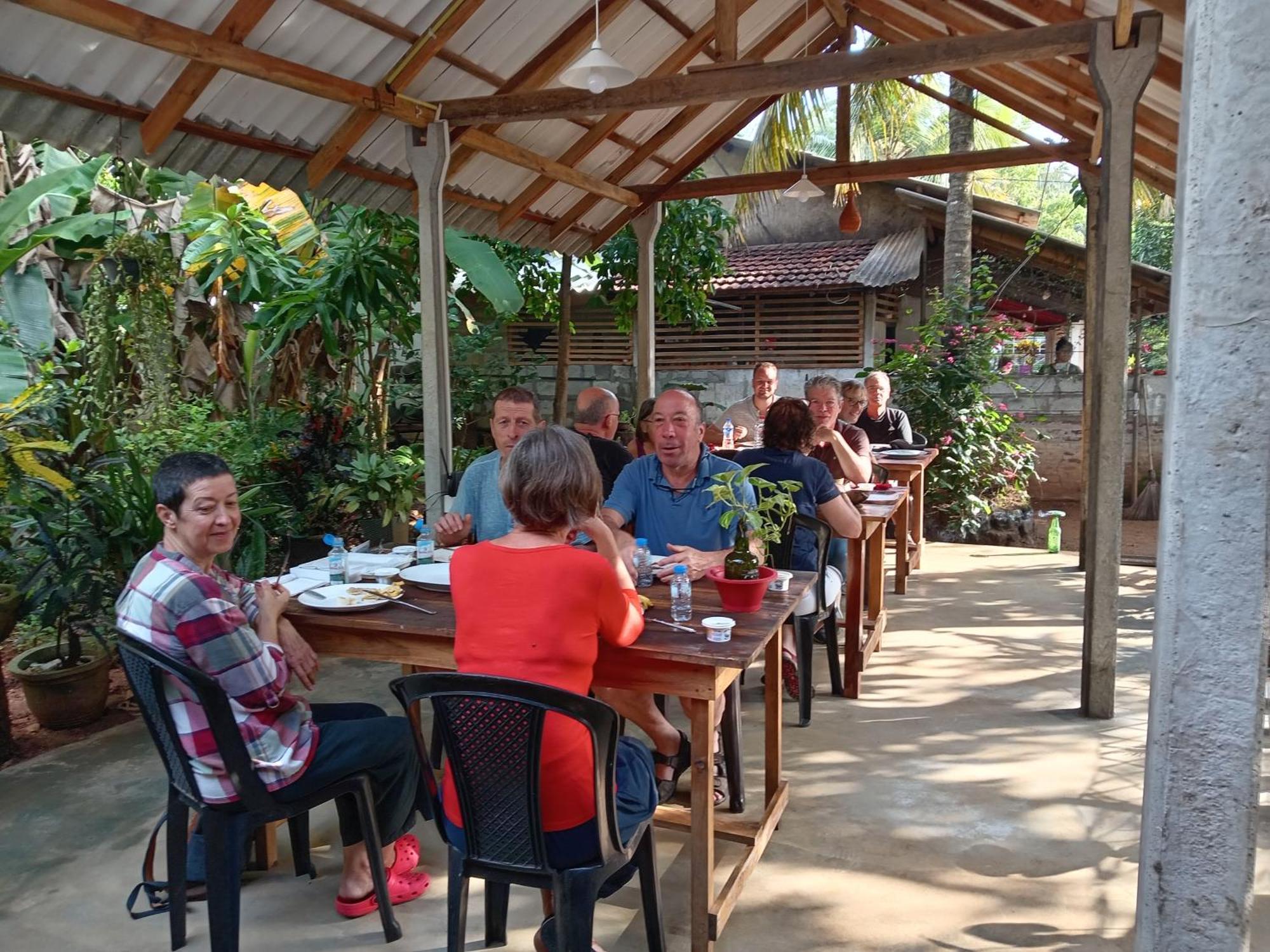 Lake House Homestay Anuradhapura Eksteriør billede